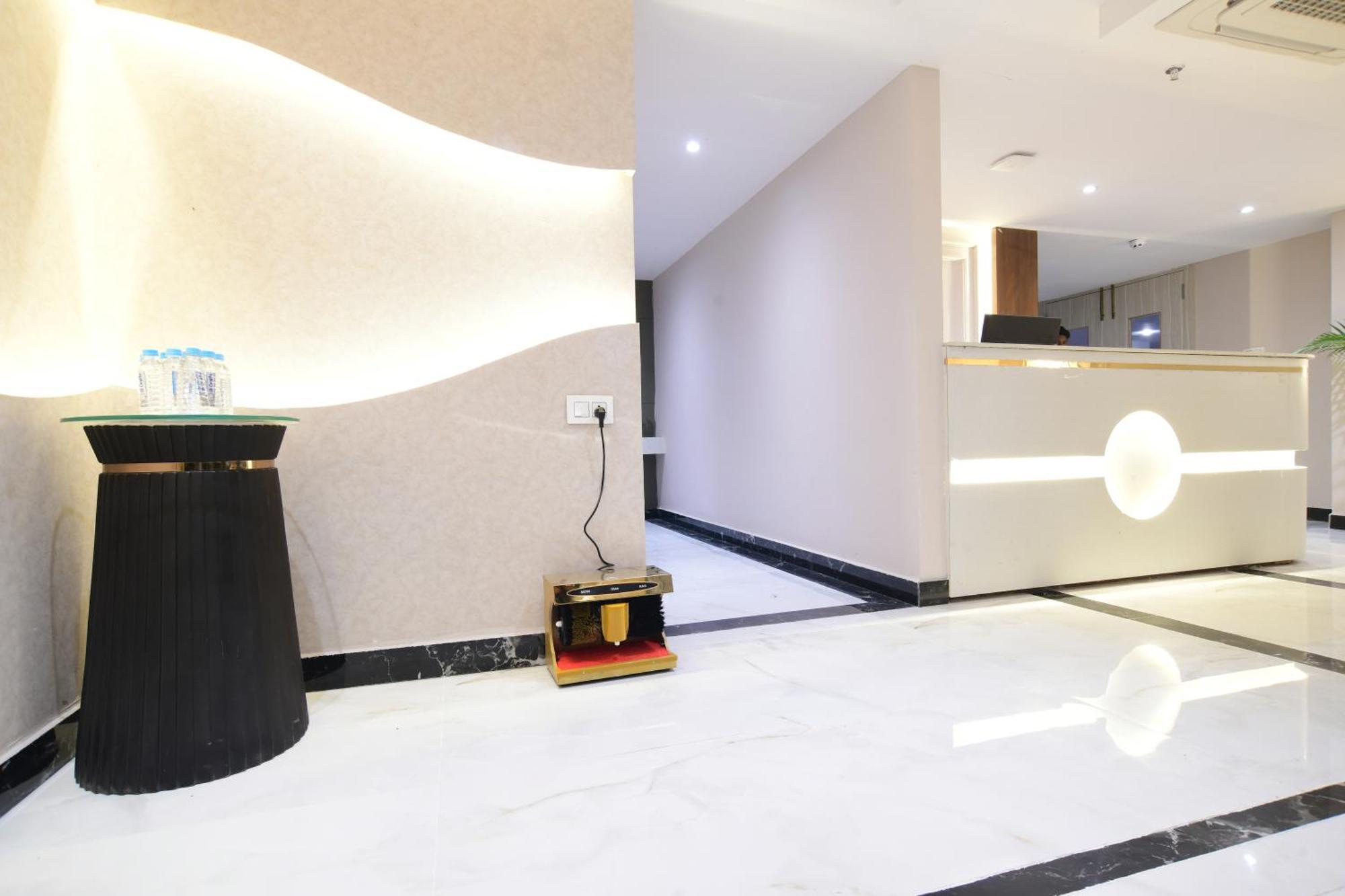 Aceotel Premier, Vijay Nagar インドール エクステリア 写真