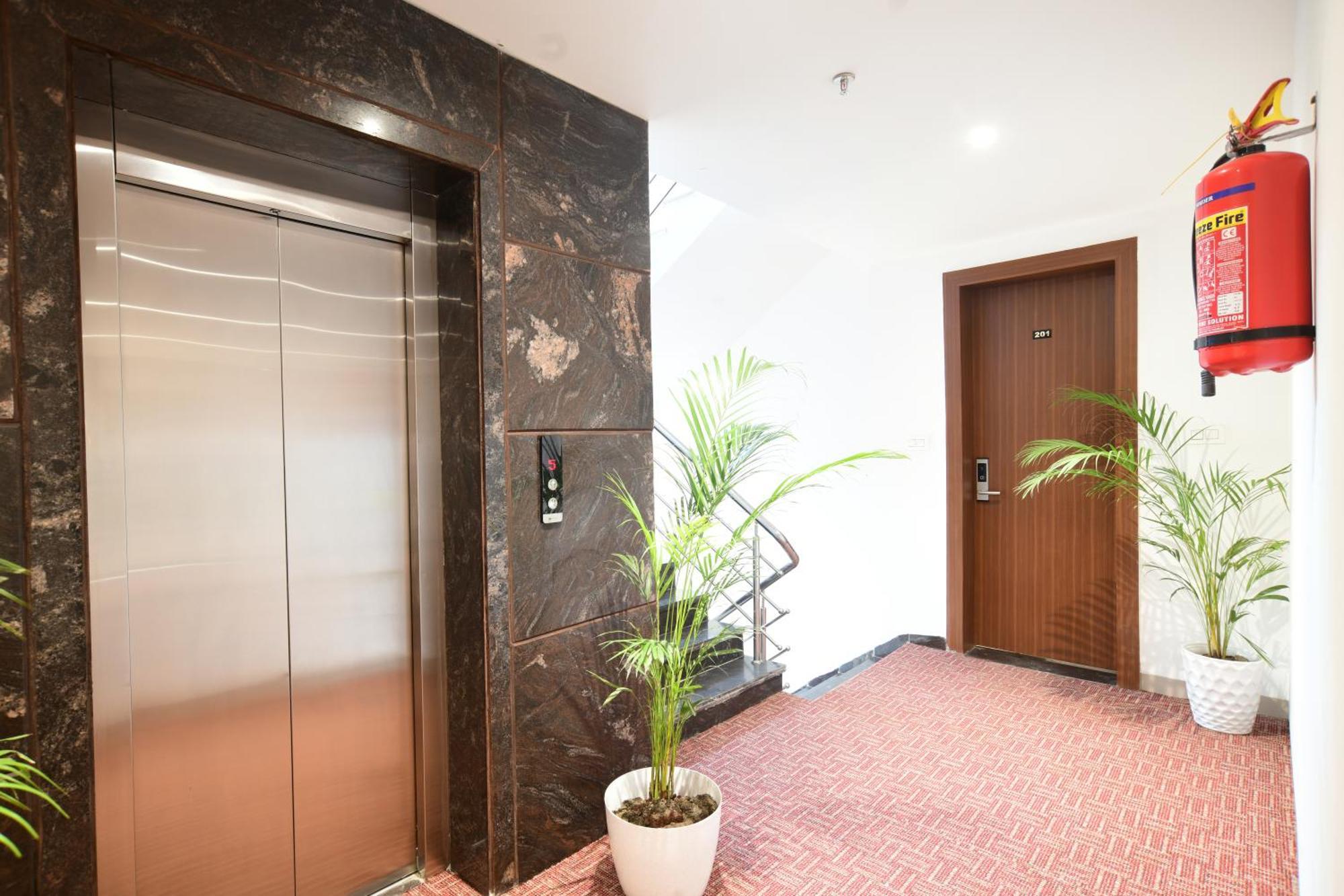 Aceotel Premier, Vijay Nagar インドール エクステリア 写真